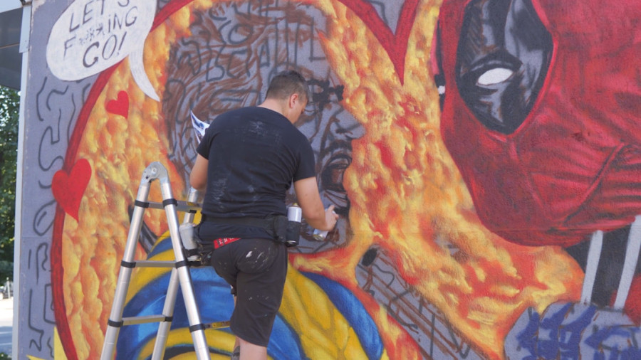 U Beogradu osvanuo mural posvećen filmu "Dedpul i Vulverin": Prisna kompozicija puna akcije i nabijene energije (FOTO/VIDEO)