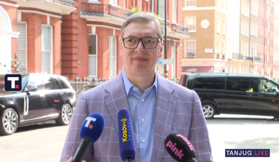Vučić odgovorio na sramne optužbe opozicije: Mi smo razorili državu što plata više nije 329, već 830 evra!
