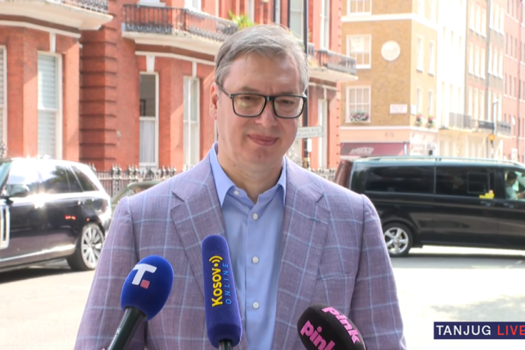 Vučić odgovorio na sramne optužbe opozicije: Mi smo razorili državu što plata više nije 329, već 830 evra!