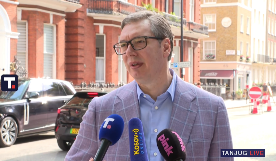 Vučić odgovorio na sramne optužbe opozicije: Mi smo razorili državu što plata više nije 329, već 830 evra!