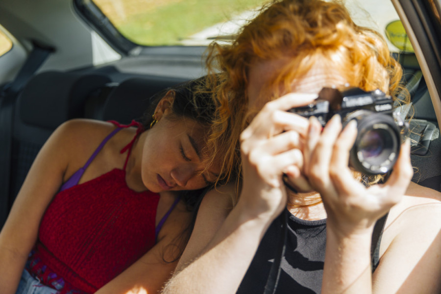 Prednosti i mane dnevne i noćne vožnje: Mitovi i istine koje morate znati pre polaska na odmor