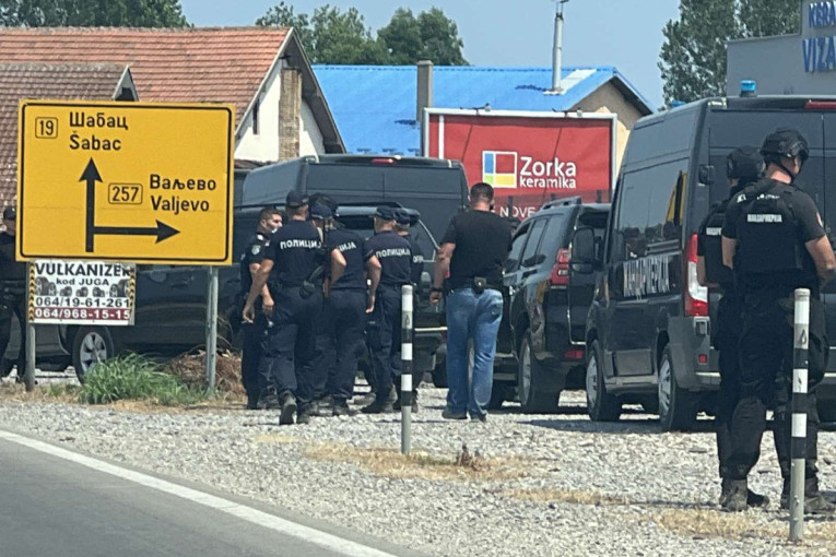 Čovek ispred čije kuće je ubijen policajac Nikola ne može da spava! "Video sam kako mu je ruka pala, znao sam da je mrtav"