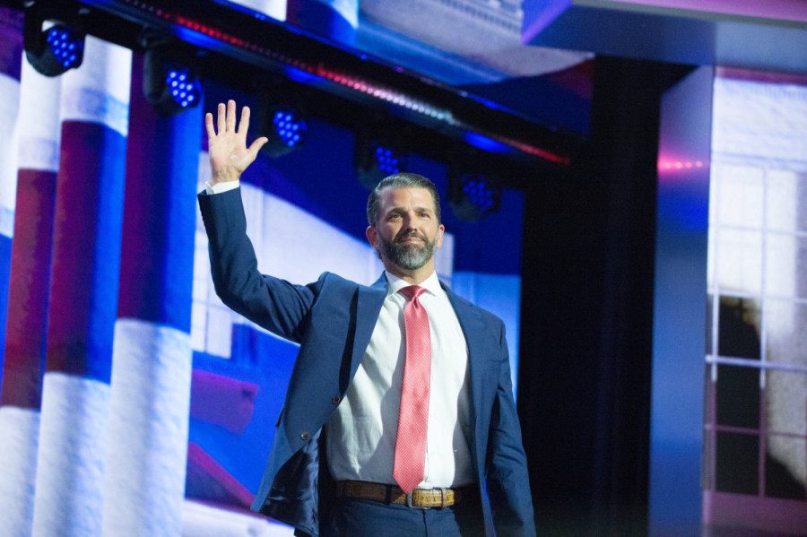 Lara je nova zvezda Trampovih: Ko je ona i ko su ostali članovi porodice koji su stali uz bivšeg predsednika SAD