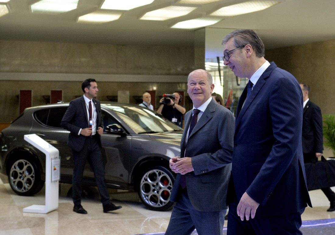 Predsednik Vučić dočekao nemačkog kancelara Šolca u Palati Srbija (FOTO)