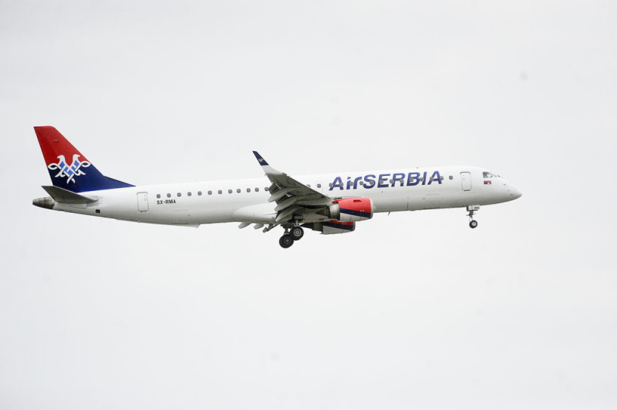 Na letu 250 Srba: Avion "Er Srbije" poleteo iz Dubaija (VIDEO)