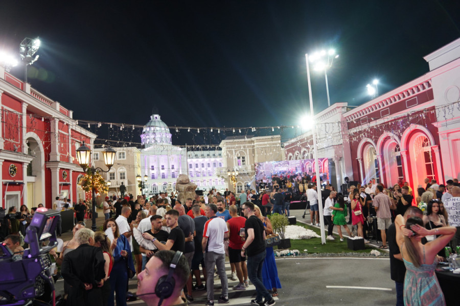 Raskinula sa dečkom, pa se vraća u rijaliti: Nju svi dobro znate, ona će biti deo "Elite 8"?