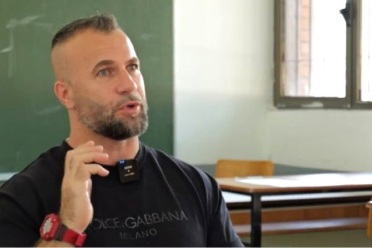 Šiptar puzao oko Loznice: Uhvatile ga kamere, mehaničar ga prijavio