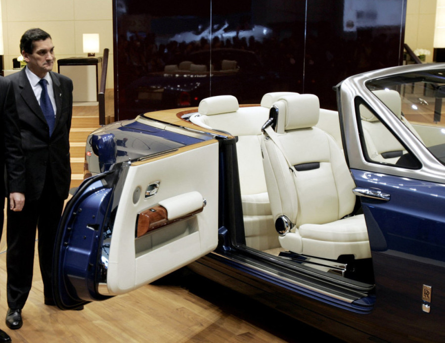 Dizajner "Rols-Rojsa" ubijen pred kućnim pragom u Nemačkoj! Muškarac osumnjičen za ubistvo pobegao u Francusku - policija ga uhapsila!