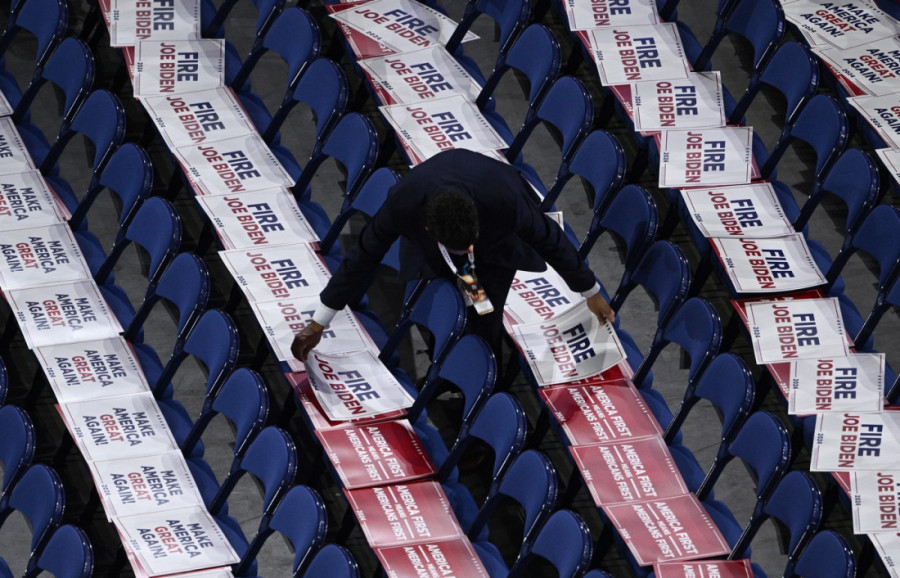 Od debate je sve krenulo nizbrdo: Kako se Bajdenov rejting postepeno urušavao?