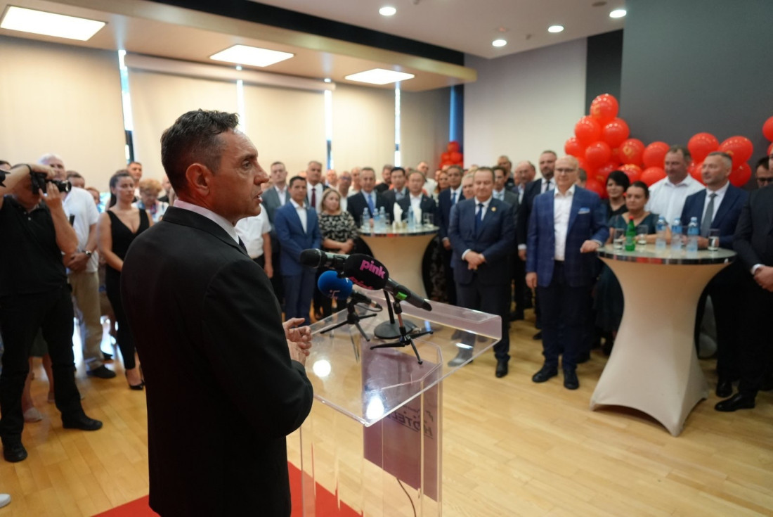 Vulin poručio sa skupa svoje partije povodom 16 godina rada: Pokret socijalista ne menja stranu, nikada nećemo sa žutim ološem