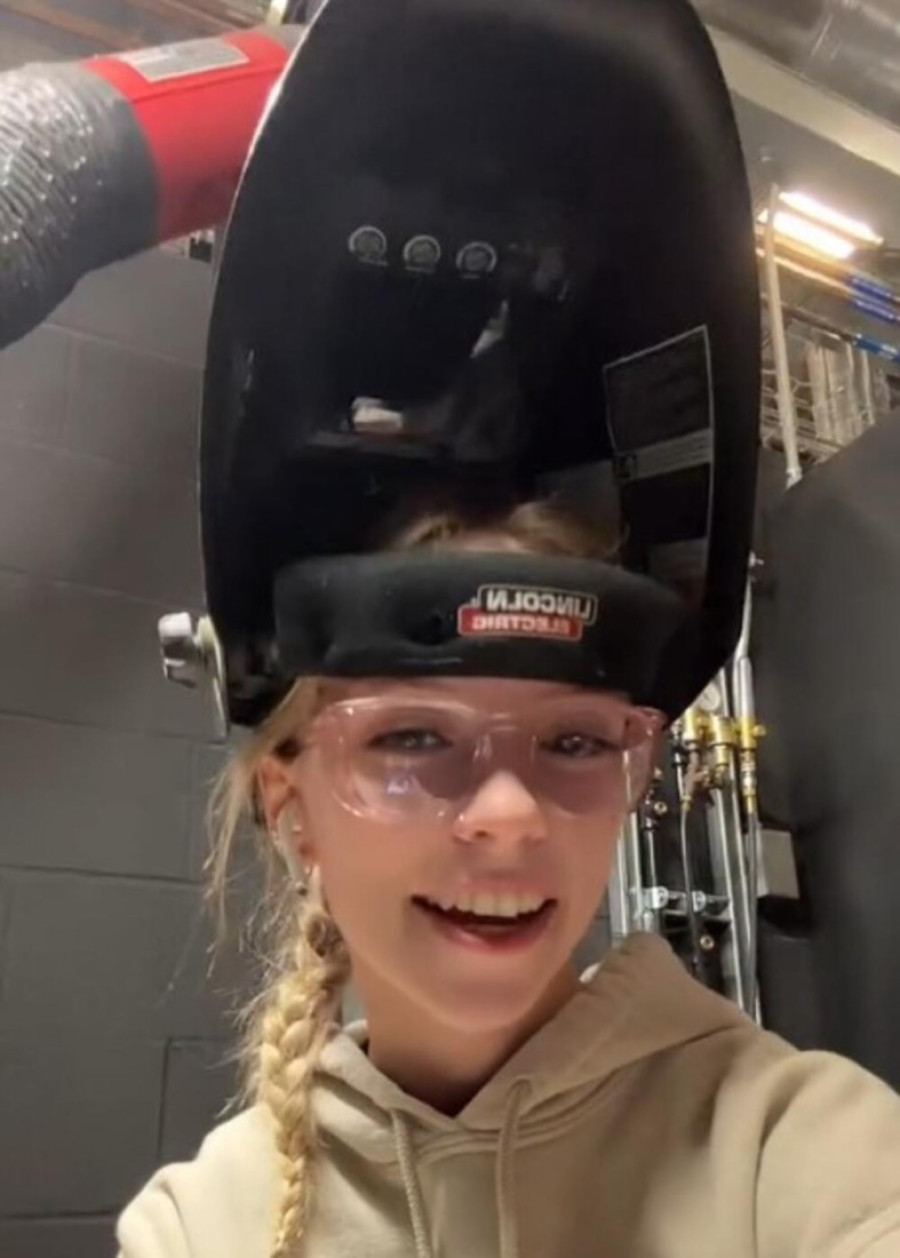 Tajna mladih milionera! Kako je sa samo 23 godine postala finansijski uspešna, zarađuje 2.000 dolara nedeljno