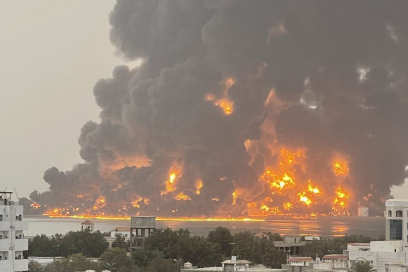 Izrael bombardovao objekte Huta u Jemenu: Izbio snažan požar, ima poginulih i ranjenih (VIDEO)