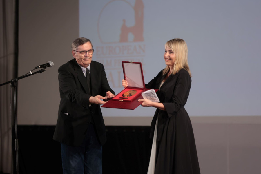 Anica Dobra otkrila kako je na prijemnom iza sebe ostavila velike glumce i šta je pisalo pored njenog imena: Upala sam kroz "iglene uši"