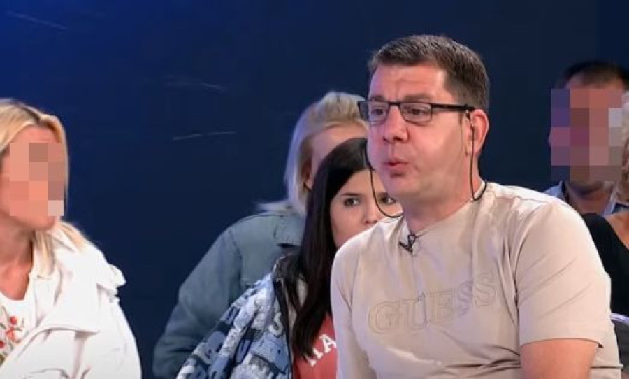 Jelena „udarila" Ivana gde ga najviše boli, pa palo pljuvanje u programu uživo! Žestok okršaj bračnog para: Strašne uvrede su „letele"!