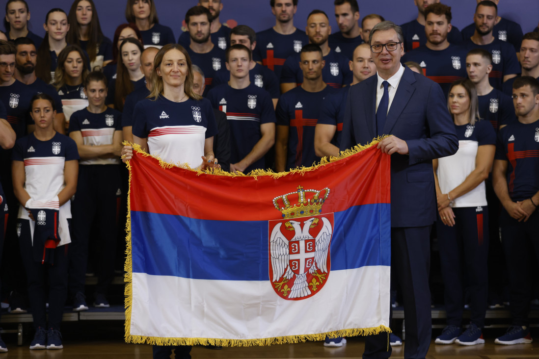Vučić predao zastavu olimpijskom timu - nadamo se žetvi medalja!