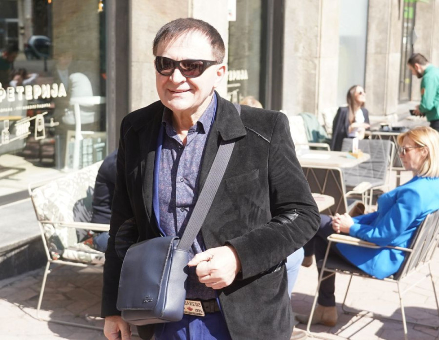 Izblamirao se za sve pare! Mitar Mirić ne zna koliko slova ima azbuka, voditelj ga odmah ispravio