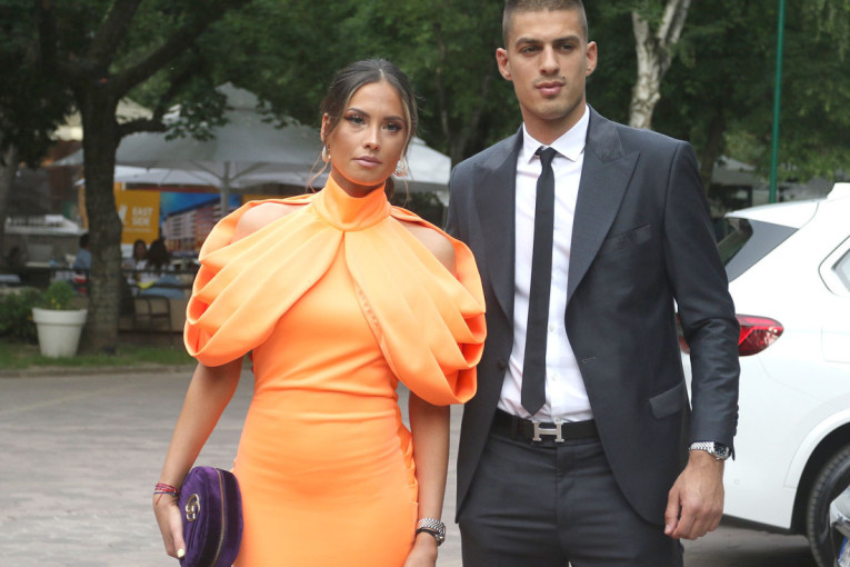 Veliko slavlje u domu Mirke Vasiljević i Vujadina Savića: Fudbaler saopštio srećne vesti! (FOTO)