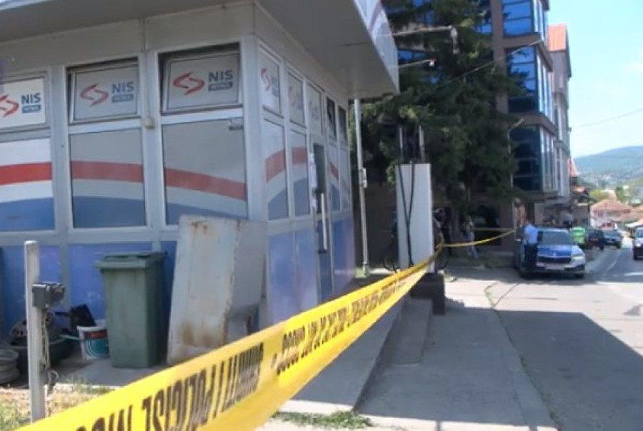 Prištinska agencija za privatizaciju upala i u NIS-ovu pumpu u Zvečanu, tvrde da je njihovo vlasništvo