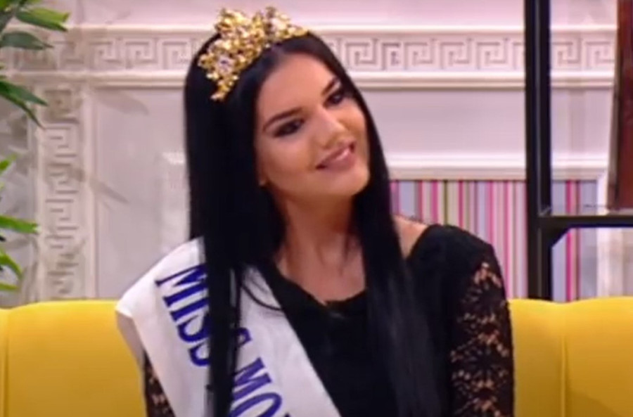 Tanke usne, crna kosa, malo ko bi je prepoznao! Evo kako je izgledala Jovana Ljubisavljević pre svih estetskih intervencija