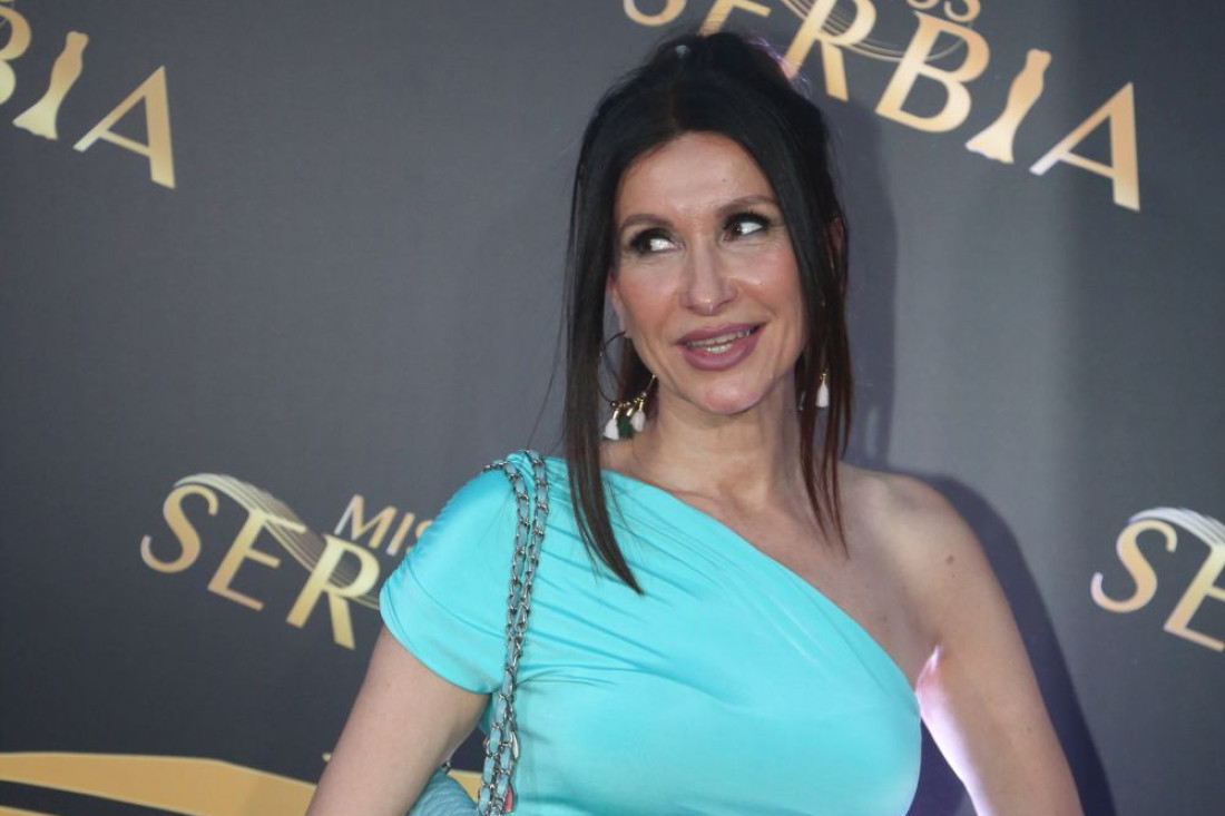 Kad se Snežana Dakić rastala sa bivšim, ušla je u vezu s 20 godina mlađim glumcem: Još se nije ni razvela, a već dobila novu bračnu ponudu!