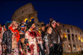 Lokalno stanovništvo strahuje da će Rim umreti: "Zombi“ turisti u grupama od 50 terorišu Večni grad