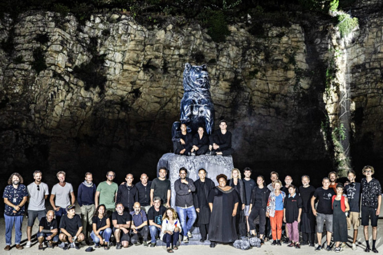 Čuveno francusko pozorište Komedi fransez prvi put u Srbiji: Predstava inspirisana jezivom istinitom pričom (FOTO)