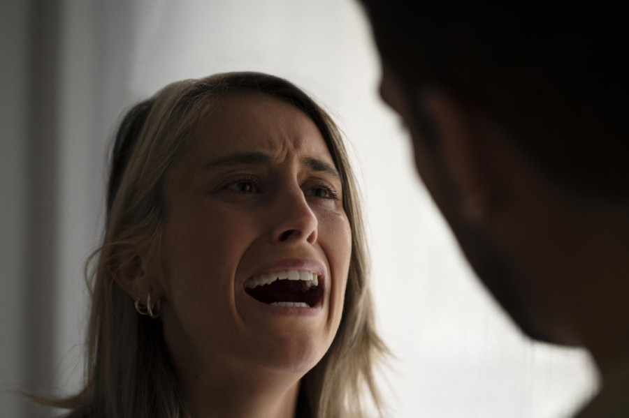 Zadavio devojku jer je mislio da mu je prenela koronu! Sudija poništio doživotnu kaznu, porodica stradale besna