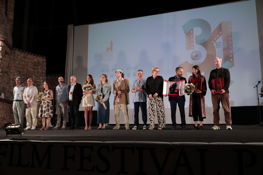 Film "78 dana" o NATO bombardovanju pobednik festivala na Paliću: Pogledajte ko su nagrađeni (FOTO/VIDEO)