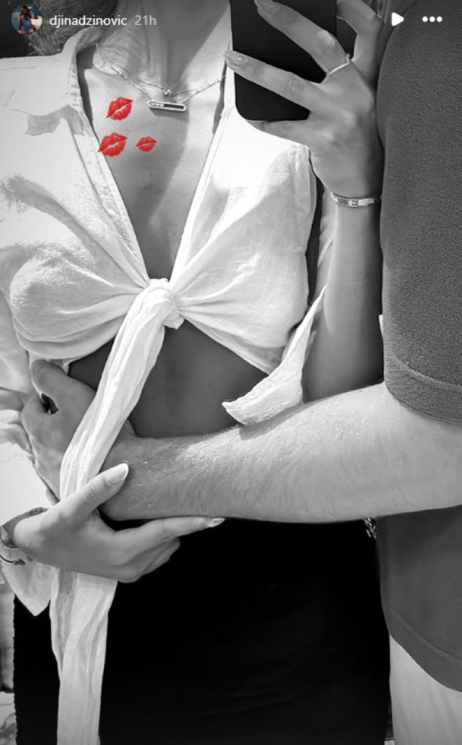 Đina Džinović uživa u ljubavi s ovim momkom! Stalno joj priređuje iznenađenja i obasipa je pažnjom