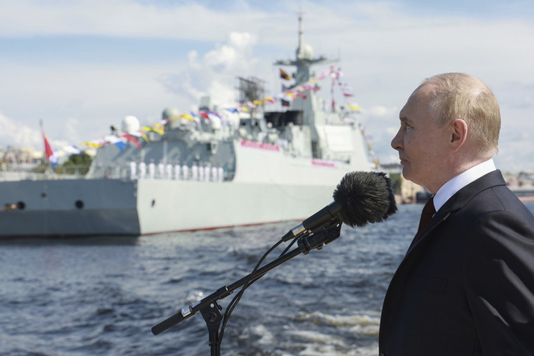 Dan mornarice Rusije kroz fotografije! „Situacija podseća na događaje iz Hladnog rata" (FOTO/VIDEO)