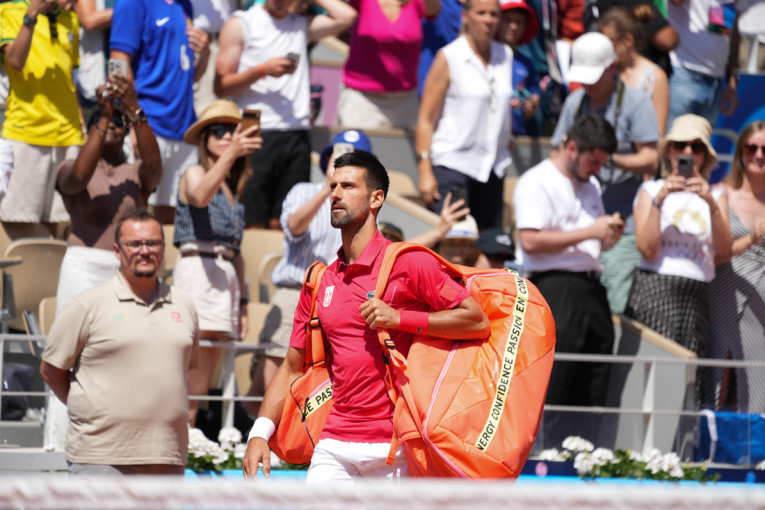 Novak ima divnu podršku protiv Nadala! Deca vode navijanje, tu je i jedna žena koju ne viđamo često! (GALERIJA)