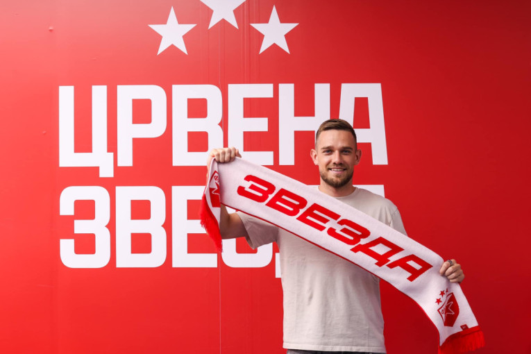 Elšnik promovisan u Zvezdi: Veliki sam borac - Delije će me voleti! (GALERIJA)