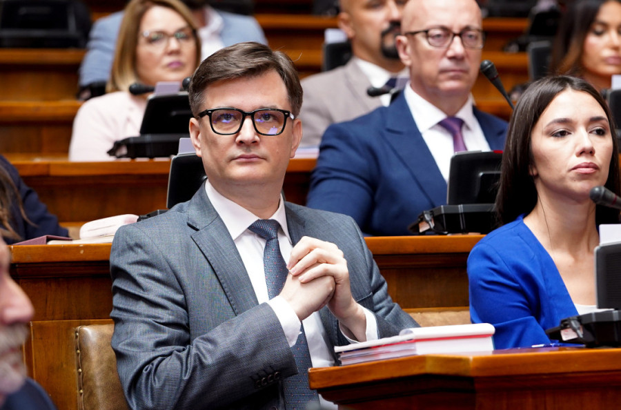 Pajtić i poslanici DS 2006. stali uz vlast da bi promenili zakon u korist Rio Tinta! Jovanov podsetio na rane radove "žutih"