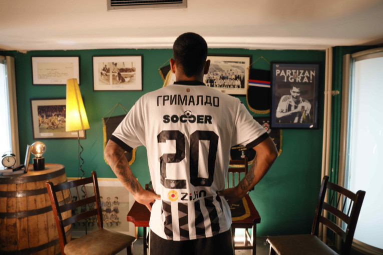 Partizan predstavio novajliju: Zna sve o rivalstvu sa Zvezdom i jedva čeka "večiti derbi" (FOTO)