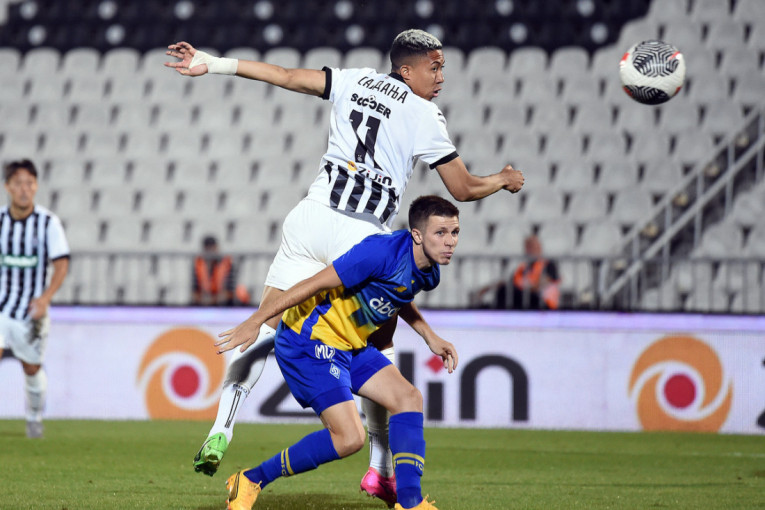 Partizan nije dorastao Ligi šampiona... Ukrajinci se prošetali praznom Humskom!