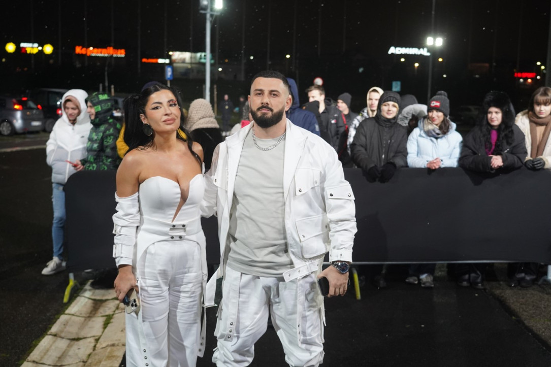 Šok ispovest pevača koji je robijao: Ženi ne dozvoljava da uveče izlazi iz kuće i trenira u helankama!