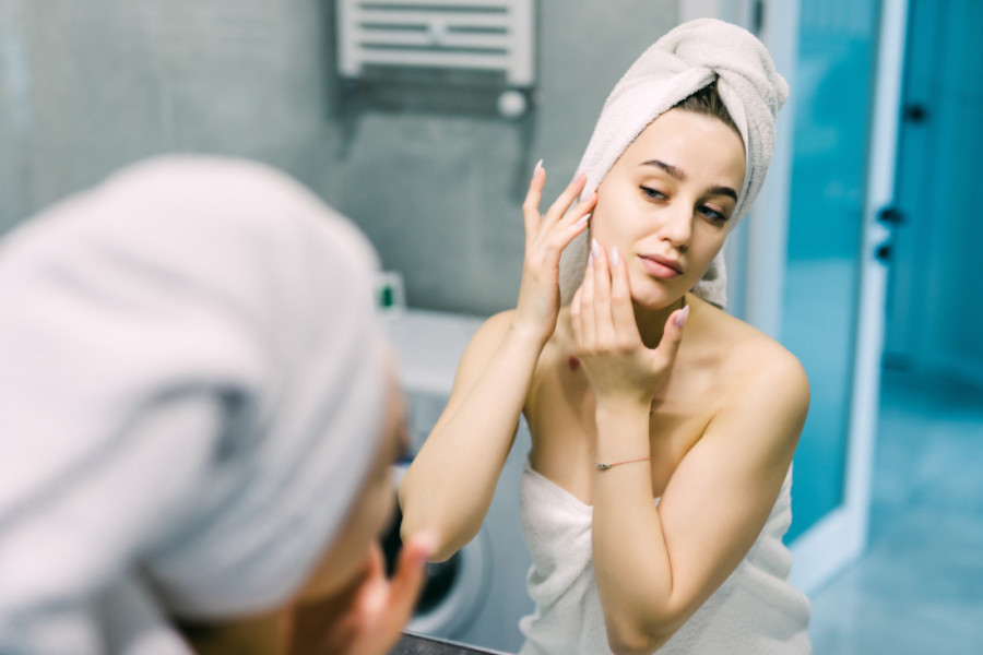 Ledeno buđenje: Da li je tretman hladnom vodom tajna svežeg i zategnutog tena?