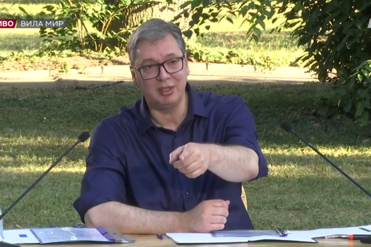 Veći roditeljski dodatak od 1. novembra! Vučić otkrio koliko će iznositi