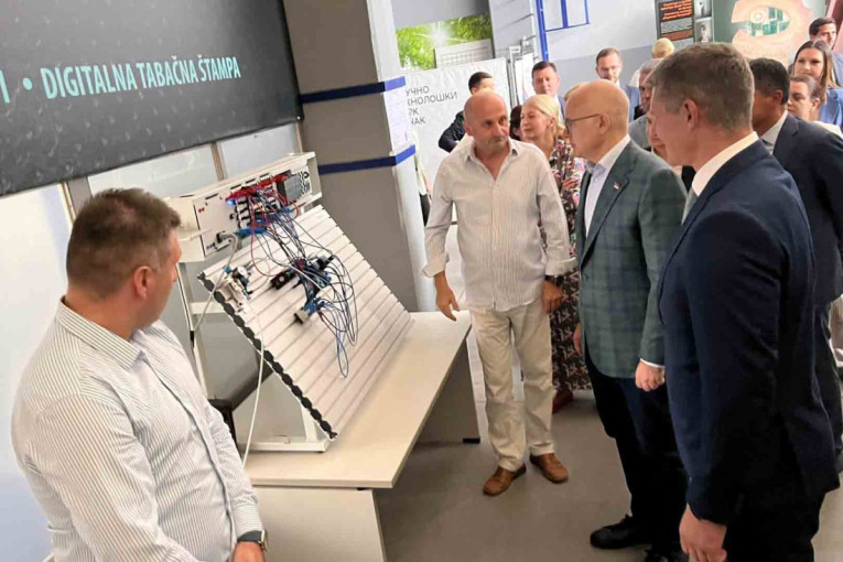 Postavljen kamen temeljac za izgradnju nove zgrade Naučno-tehnološkog parka u Čačku, prisustvovao Vučević (FOTO)