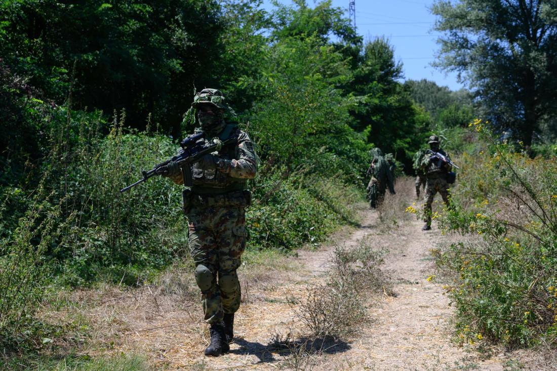 Kako se vojnici pripremaju za akcije iz senke: Pogledajte rigoroznu obuku izviđača na vodi (FOTO)