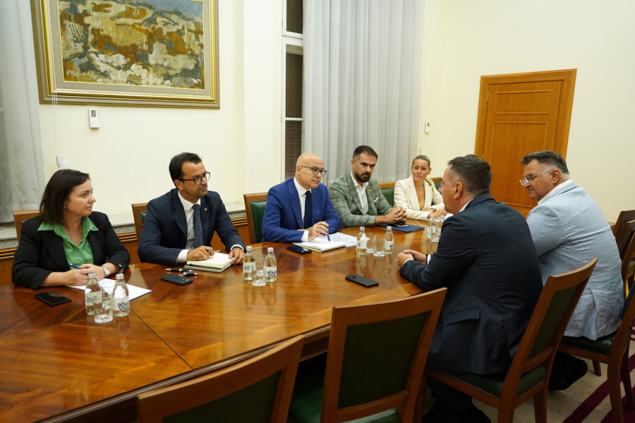 Vučević sa direktorima kompanija Holcim group i Lafarge BFC o novim projektima (FOTO)