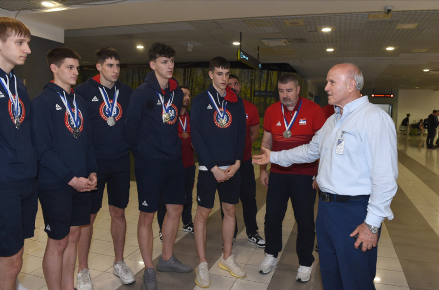 Srebrni orlići stigli u Beograd: Ostaje mali žal za zlatom (GALERIJA)