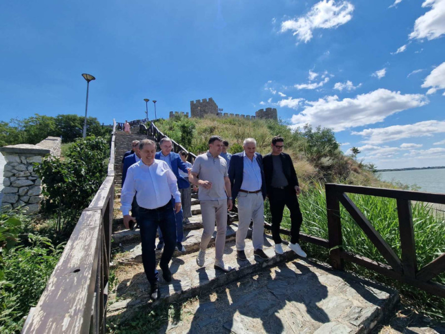 Otvorene biciklističke staze kod Velikog Gradišta, biciklom se kroz prelepe predele provozao i ministar Memić (FOTO)