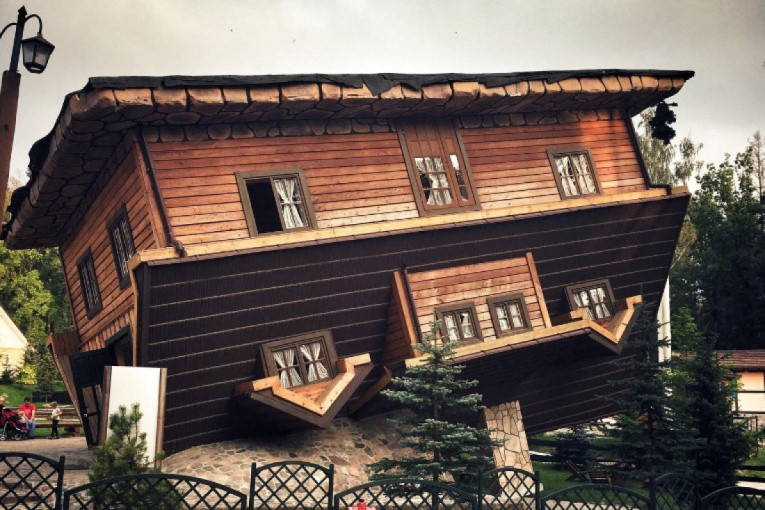 Raj pod zemljom: Ovaj bunker je otporan na nuklerani napad i krije pravi luksuz, pogledajte šta sve ima! (FOTO)