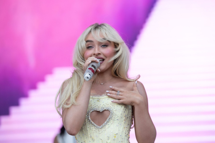 Vest koja je izazvala haos na mrežama: Sabrina Karpenter na korak do uloge u nastavku čuvenog filma sa Meril Strip (FOTO/VIDEO)