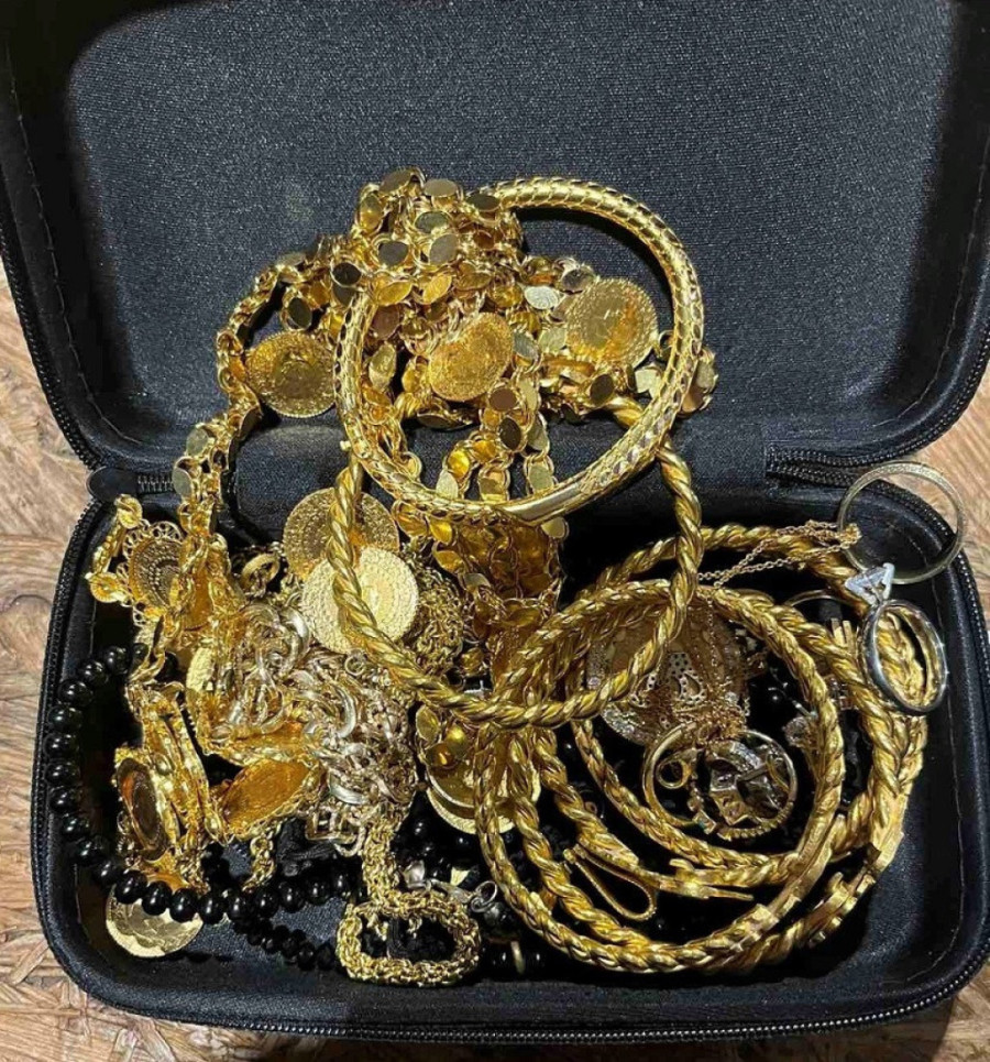 Dva putnika iz Francuske došla do Batrovaca, carinici ih detaljno pregledali: Odmah usledila kazna (FOTO)