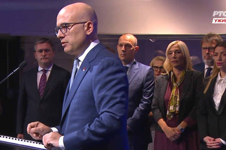 Vučević predstavio rezultate 100 dana rada vlade! "Temelj, sigurnost, snaga, napredak - Srbija radi!"