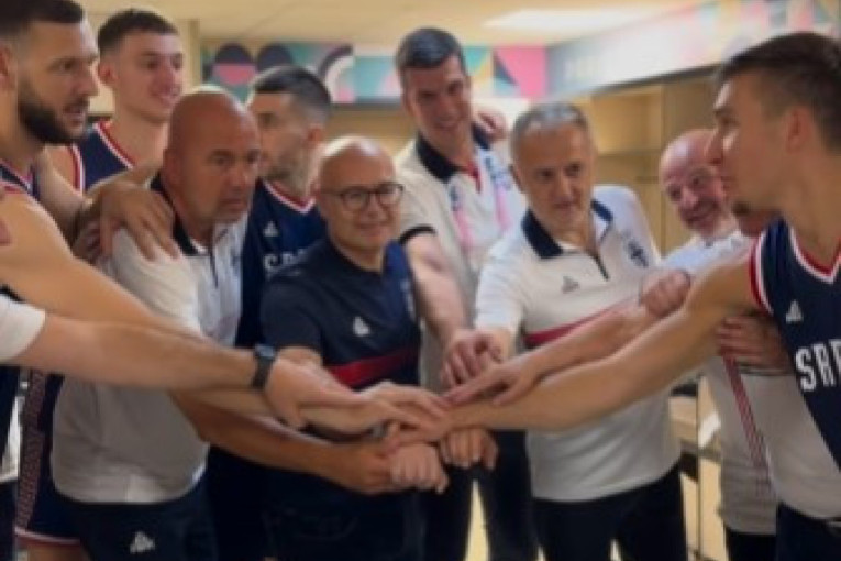 Premijer Vučević i košarkaši: Ko je najbolji? Srbija! (VIDEO)