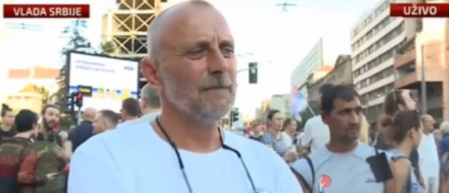 Vučiću ne opraštaju ni razgovor sa narodom koji ga je birao: Opozicioni "stručnjaci" tumače Ustav kao da je vic!