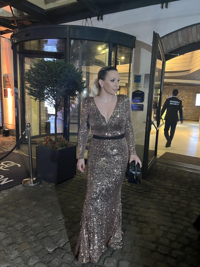 "Opreznija sam, više slušam razum nego srce!" Ana Kokić otkrila da ne beži od nove ljubavi, pevačica nikad iskrenije o emotivnom životu